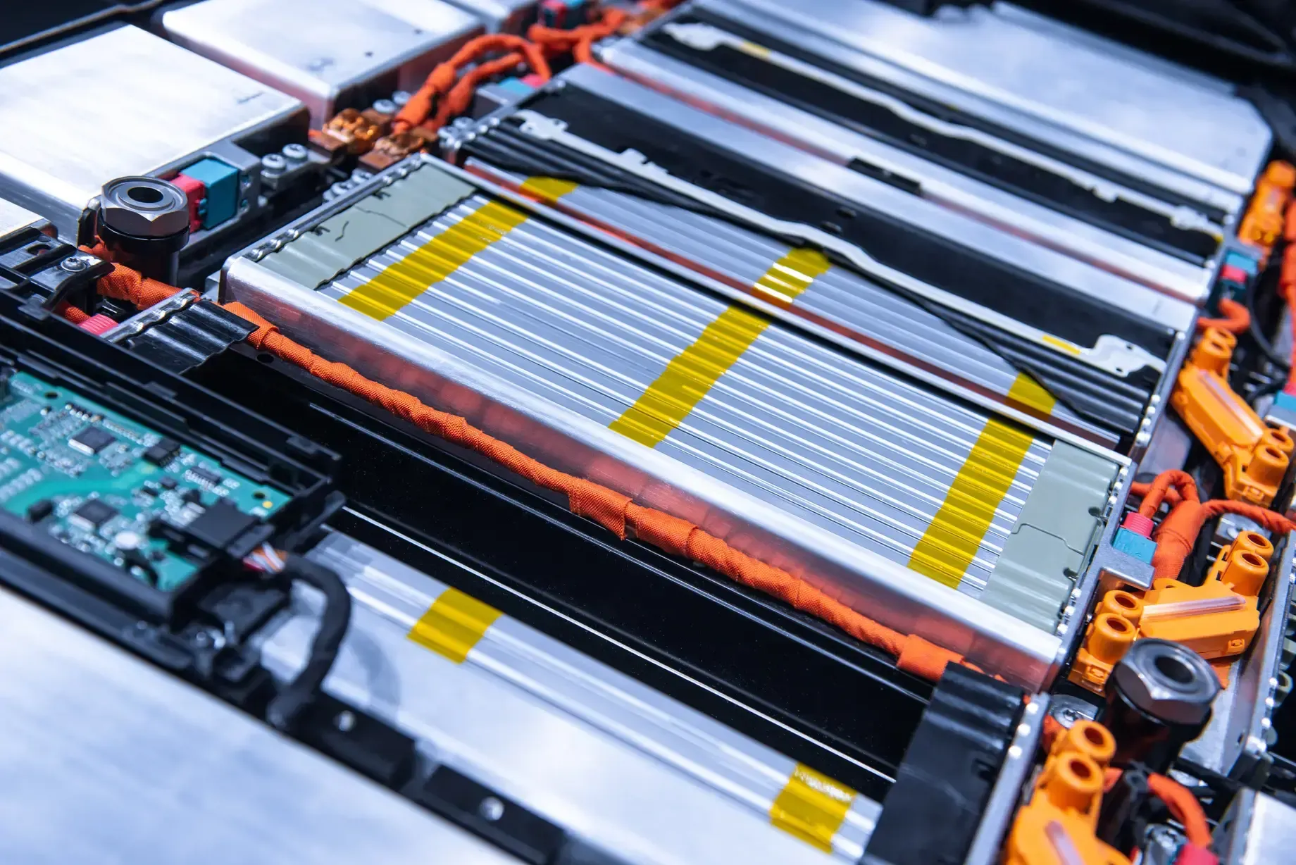 Electric vehicle battery pack modules with high-voltage cabling